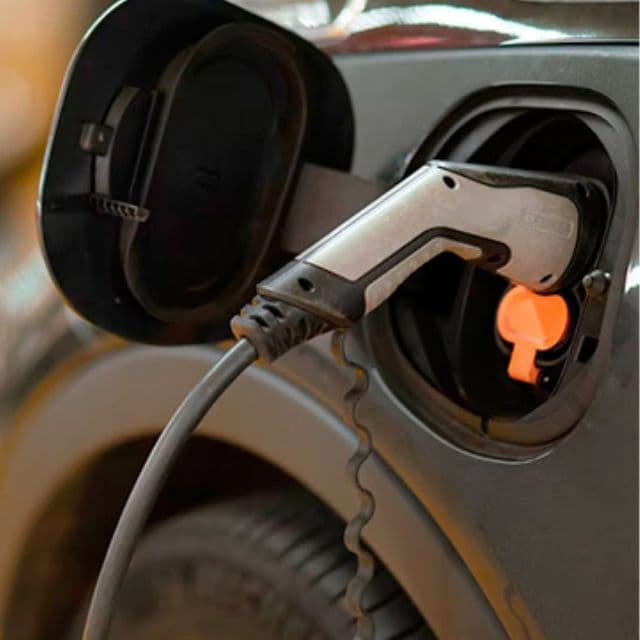 Cargador 11 KW con cable de 5 metros - Color Blanco - Imagen 2